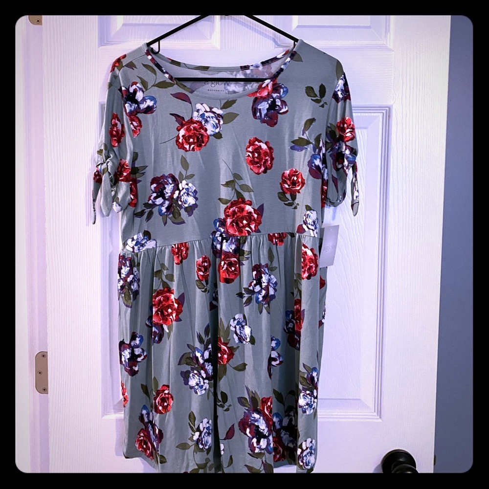 ⭐️NWT ⭐️ a-glow maternity tunic